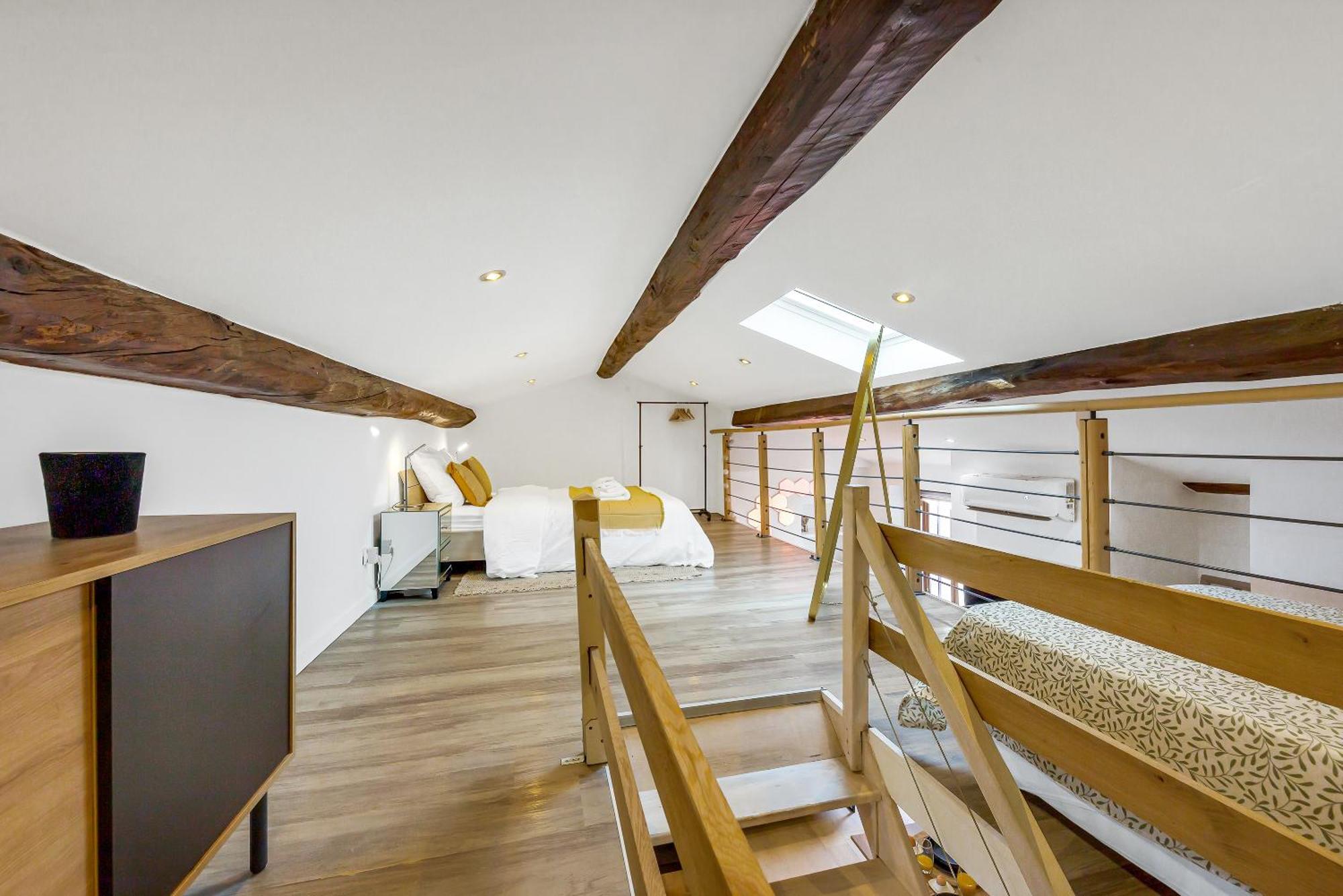 Loft And Suites แซ็งต์-ราฟาเอล ภายนอก รูปภาพ